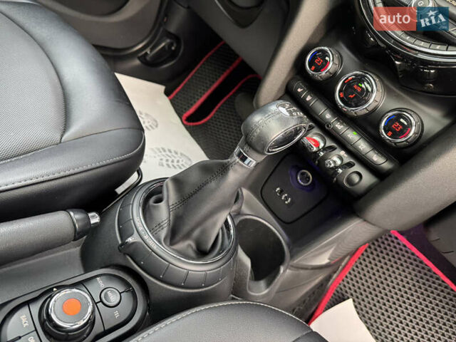 Червоний Міні Cooper, об'ємом двигуна 1.5 л та пробігом 115 тис. км за 11800 $, фото 49 на Automoto.ua