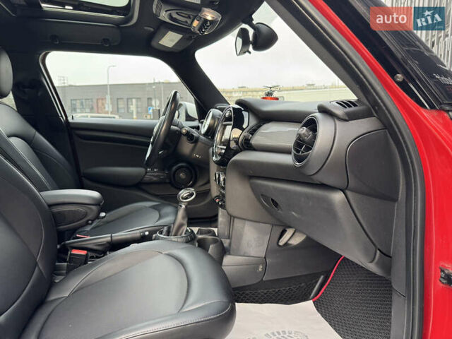 Червоний Міні Cooper, об'ємом двигуна 1.5 л та пробігом 115 тис. км за 11800 $, фото 44 на Automoto.ua