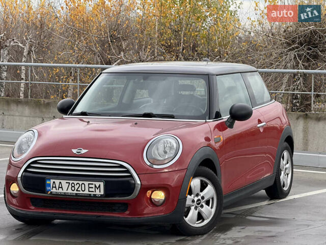 Червоний Міні Cooper, об'ємом двигуна 1.5 л та пробігом 168 тис. км за 9500 $, фото 4 на Automoto.ua