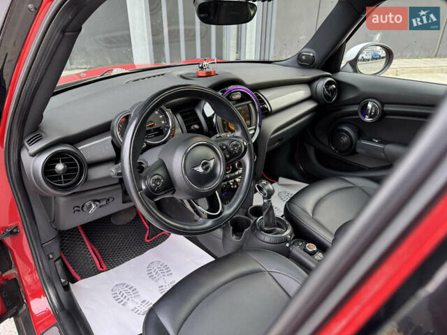 Червоний Міні Cooper, об'ємом двигуна 1.5 л та пробігом 115 тис. км за 11800 $, фото 29 на Automoto.ua