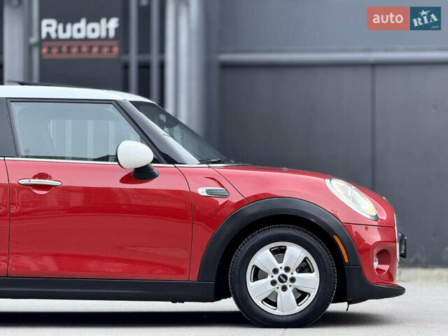 Червоний Міні Cooper, об'ємом двигуна 1.5 л та пробігом 115 тис. км за 11800 $, фото 5 на Automoto.ua