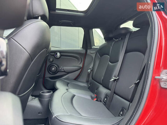 Червоний Міні Cooper, об'ємом двигуна 1.5 л та пробігом 115 тис. км за 11800 $, фото 32 на Automoto.ua