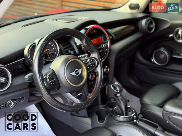 Червоний Міні Cooper, об'ємом двигуна 2 л та пробігом 202 тис. км за 12000 $, фото 18 на Automoto.ua