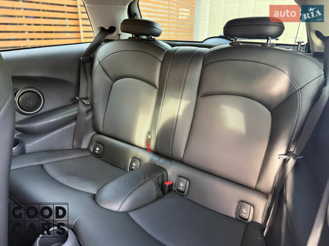 Червоний Міні Cooper, об'ємом двигуна 2 л та пробігом 202 тис. км за 12000 $, фото 28 на Automoto.ua