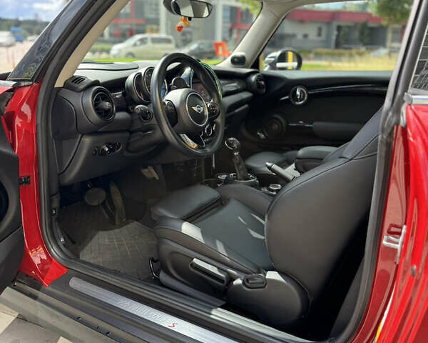 Червоний Міні Cooper, об'ємом двигуна 2 л та пробігом 98 тис. км за 16999 $, фото 23 на Automoto.ua