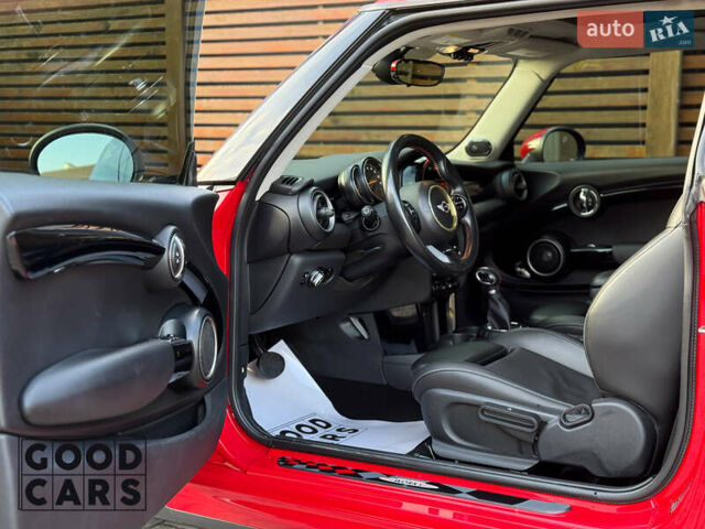 Червоний Міні Cooper, об'ємом двигуна 2 л та пробігом 202 тис. км за 12000 $, фото 16 на Automoto.ua