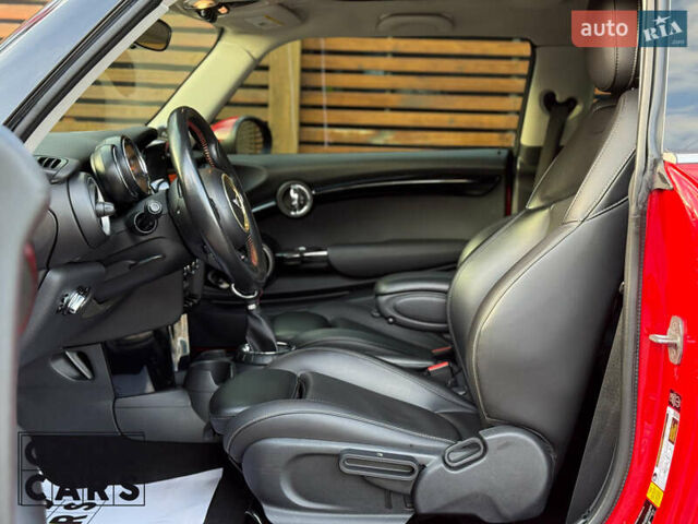 Червоний Міні Cooper, об'ємом двигуна 2 л та пробігом 202 тис. км за 12000 $, фото 17 на Automoto.ua