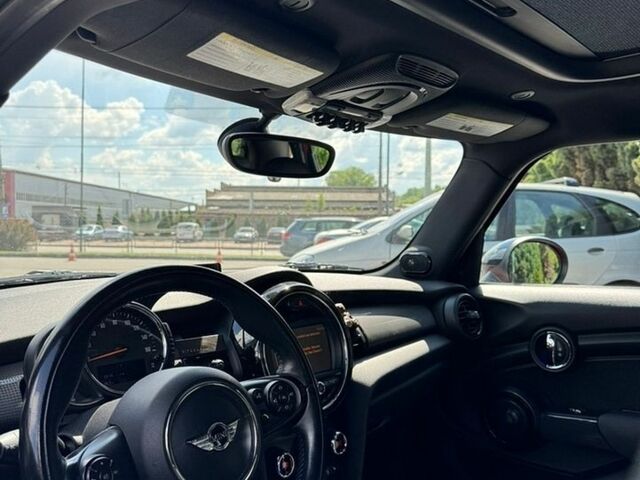 Красный Мини Купер, объемом двигателя 1.5 л и пробегом 120 тыс. км за 10500 $, фото 8 на Automoto.ua