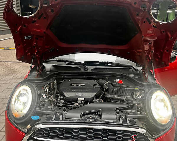 Червоний Міні Cooper, об'ємом двигуна 2 л та пробігом 165 тис. км за 19000 $, фото 38 на Automoto.ua
