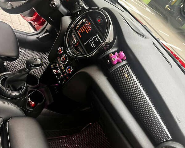 Червоний Міні Cooper, об'ємом двигуна 2 л та пробігом 165 тис. км за 19000 $, фото 29 на Automoto.ua