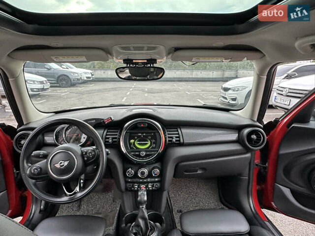 Червоний Міні Cooper, об'ємом двигуна 1.5 л та пробігом 57 тис. км за 16500 $, фото 10 на Automoto.ua