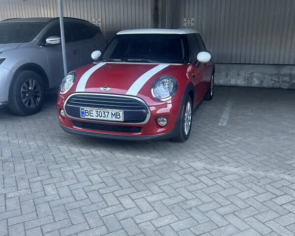 Червоний Міні Cooper, об'ємом двигуна 1.5 л та пробігом 144 тис. км за 12500 $, фото 2 на Automoto.ua