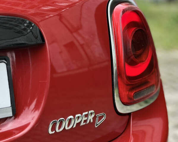 Червоний Міні Cooper, об'ємом двигуна 1.5 л та пробігом 88 тис. км за 14999 $, фото 7 на Automoto.ua
