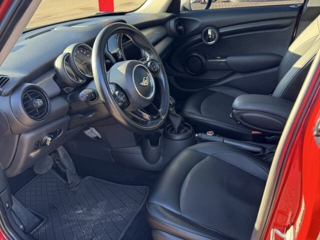 Красный Мини Купер, объемом двигателя 1.5 л и пробегом 122 тыс. км за 14950 $, фото 6 на Automoto.ua