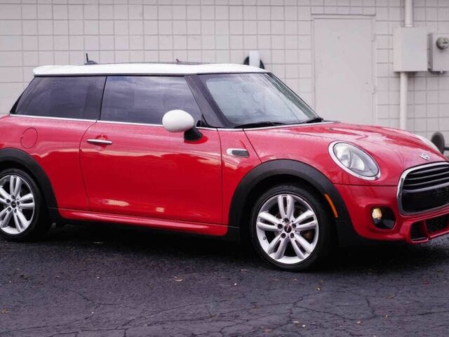 Червоний Міні Cooper, об'ємом двигуна 2 л та пробігом 71 тис. км за 6700 $, фото 2 на Automoto.ua