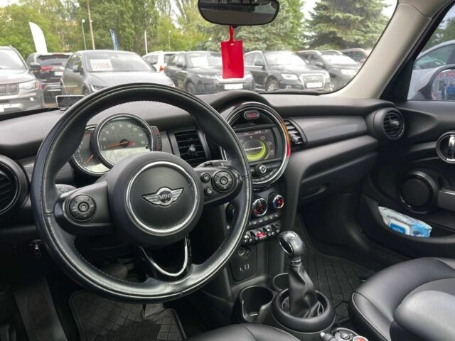 Красный Мини Купер, объемом двигателя 1.5 л и пробегом 122 тыс. км за 12900 $, фото 15 на Automoto.ua