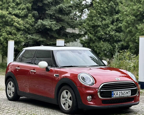 Червоний Міні Cooper, об'ємом двигуна 1.5 л та пробігом 88 тис. км за 14999 $, фото 1 на Automoto.ua