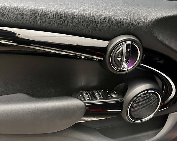 Червоний Міні Cooper, об'ємом двигуна 2 л та пробігом 165 тис. км за 19000 $, фото 15 на Automoto.ua