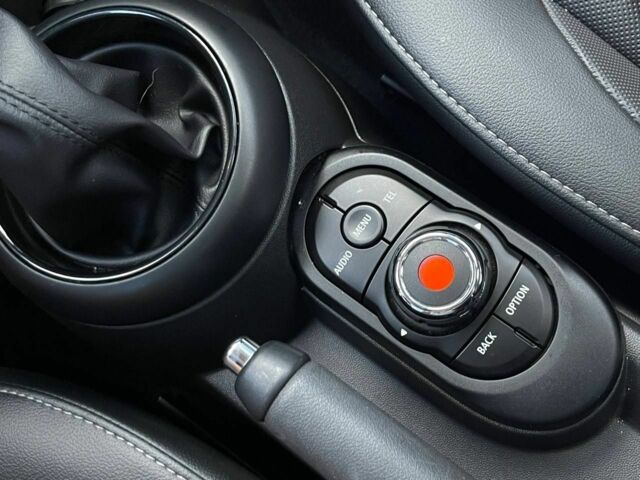 Червоний Міні Cooper, об'ємом двигуна 1.5 л та пробігом 124 тис. км за 11900 $, фото 15 на Automoto.ua