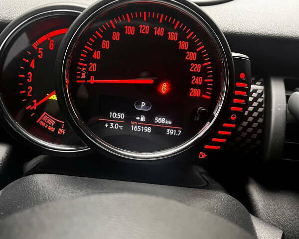 Червоний Міні Cooper, об'ємом двигуна 2 л та пробігом 165 тис. км за 19000 $, фото 30 на Automoto.ua