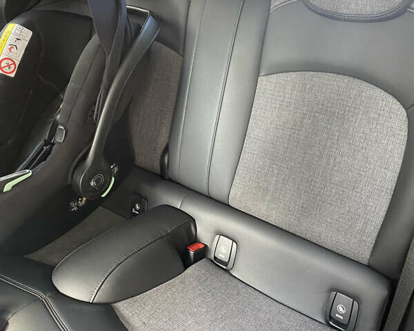 Червоний Міні Cooper, об'ємом двигуна 1.5 л та пробігом 108 тис. км за 16999 $, фото 17 на Automoto.ua