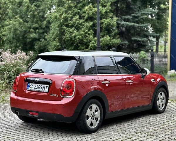 Червоний Міні Cooper, об'ємом двигуна 1.5 л та пробігом 88 тис. км за 14999 $, фото 5 на Automoto.ua