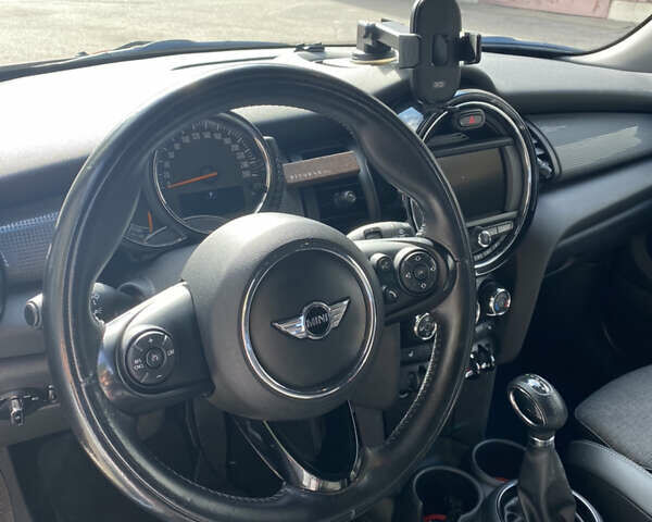 Червоний Міні Cooper, об'ємом двигуна 1.5 л та пробігом 108 тис. км за 16999 $, фото 22 на Automoto.ua