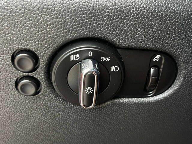 Червоний Міні Cooper, об'ємом двигуна 1.5 л та пробігом 124 тис. км за 11900 $, фото 13 на Automoto.ua