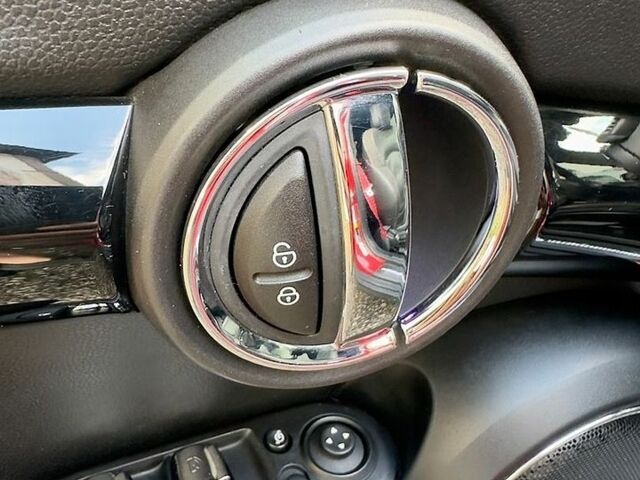Червоний Міні Cooper, об'ємом двигуна 2 л та пробігом 88 тис. км за 18500 $, фото 26 на Automoto.ua