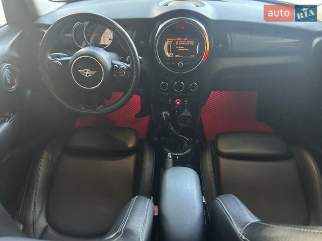 Червоний Міні Cooper, об'ємом двигуна 1.5 л та пробігом 144 тис. км за 12500 $, фото 11 на Automoto.ua