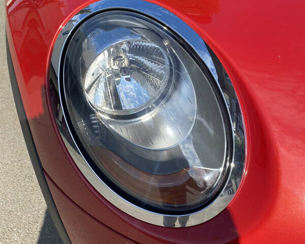 Червоний Міні Cooper, об'ємом двигуна 1.5 л та пробігом 108 тис. км за 16999 $, фото 5 на Automoto.ua