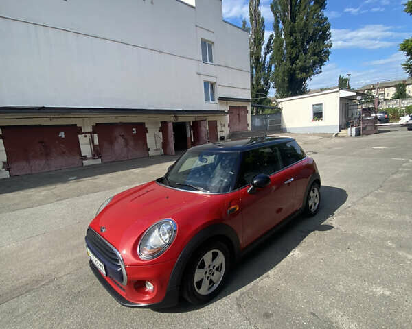 Червоний Міні Cooper, об'ємом двигуна 1.5 л та пробігом 108 тис. км за 16999 $, фото 2 на Automoto.ua