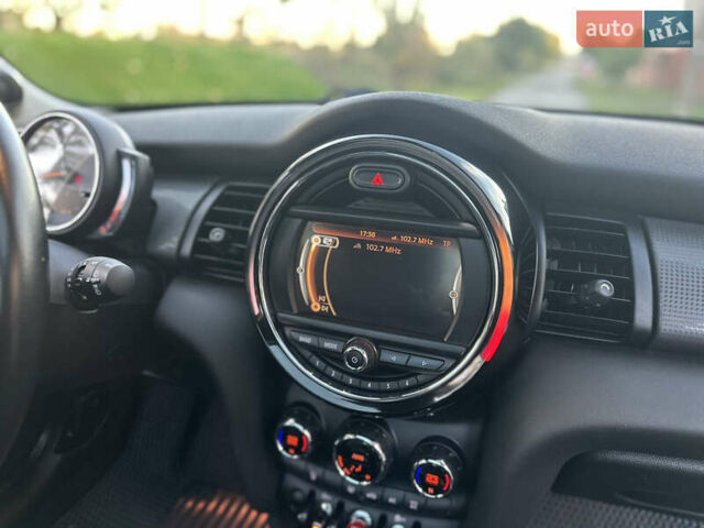 Червоний Міні Cooper, об'ємом двигуна 1.5 л та пробігом 68 тис. км за 13900 $, фото 47 на Automoto.ua