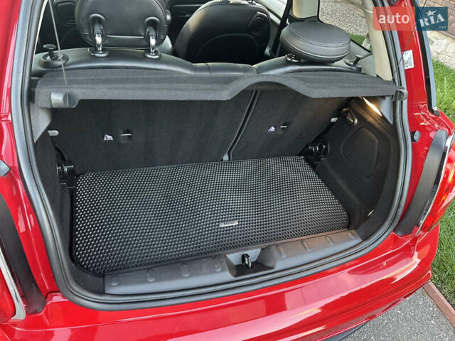 Червоний Міні Cooper, об'ємом двигуна 1.5 л та пробігом 68 тис. км за 13900 $, фото 79 на Automoto.ua