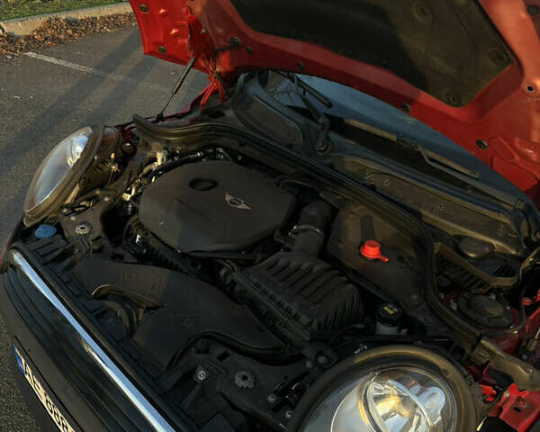 Червоний Міні Cooper, об'ємом двигуна 1.5 л та пробігом 79 тис. км за 14800 $, фото 5 на Automoto.ua