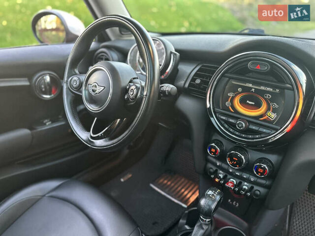 Червоний Міні Cooper, об'ємом двигуна 1.5 л та пробігом 68 тис. км за 13900 $, фото 45 на Automoto.ua