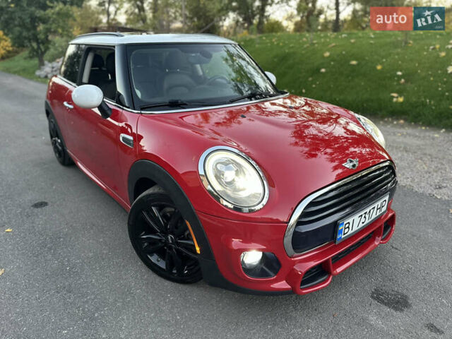 Червоний Міні Cooper, об'ємом двигуна 1.5 л та пробігом 68 тис. км за 13900 $, фото 6 на Automoto.ua