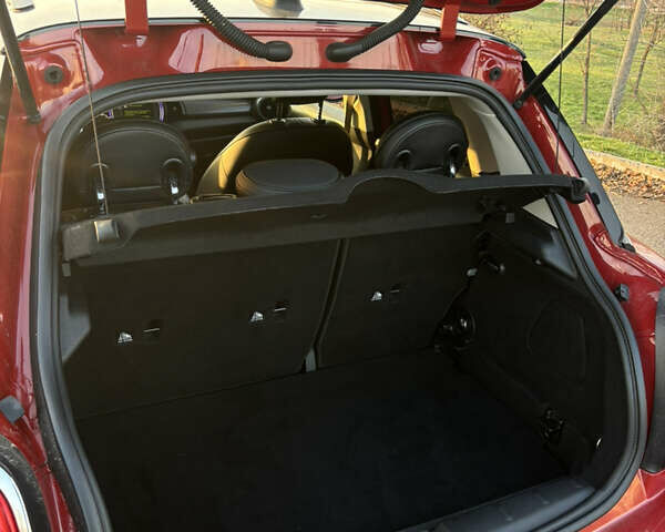 Червоний Міні Cooper, об'ємом двигуна 1.5 л та пробігом 79 тис. км за 14800 $, фото 11 на Automoto.ua