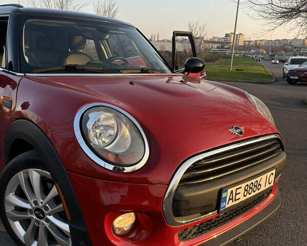 Червоний Міні Cooper, об'ємом двигуна 1.5 л та пробігом 79 тис. км за 14800 $, фото 3 на Automoto.ua