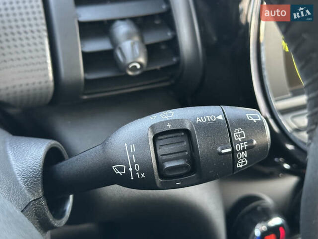 Червоний Міні Cooper, об'ємом двигуна 1.5 л та пробігом 76 тис. км за 14950 $, фото 54 на Automoto.ua