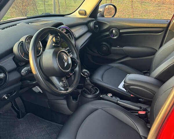 Червоний Міні Cooper, об'ємом двигуна 1.5 л та пробігом 79 тис. км за 14800 $, фото 9 на Automoto.ua