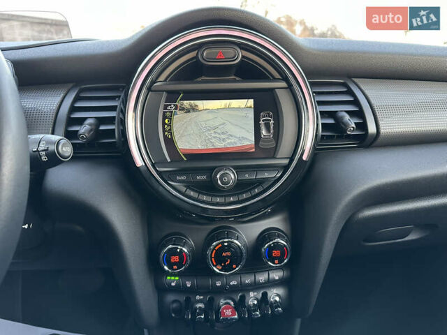 Червоний Міні Cooper, об'ємом двигуна 1.5 л та пробігом 76 тис. км за 14950 $, фото 48 на Automoto.ua