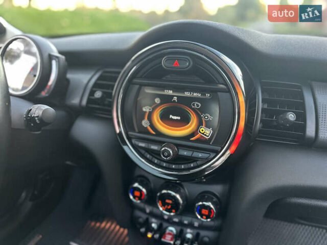 Червоний Міні Cooper, об'ємом двигуна 1.5 л та пробігом 68 тис. км за 13900 $, фото 46 на Automoto.ua