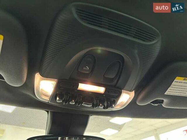 Червоний Міні Cooper, об'ємом двигуна 2 л та пробігом 105 тис. км за 17990 $, фото 37 на Automoto.ua