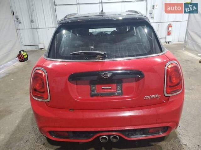Червоний Міні Cooper, об'ємом двигуна 2 л та пробігом 50 тис. км за 2100 $, фото 5 на Automoto.ua