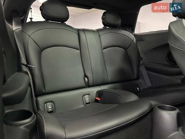 Красный Мини Купер, объемом двигателя 2 л и пробегом 105 тыс. км за 16490 $, фото 23 на Automoto.ua