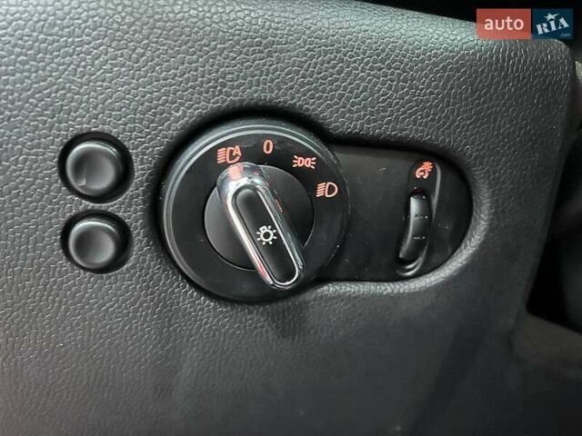 Червоний Міні Cooper, об'ємом двигуна 2 л та пробігом 105 тис. км за 17990 $, фото 27 на Automoto.ua