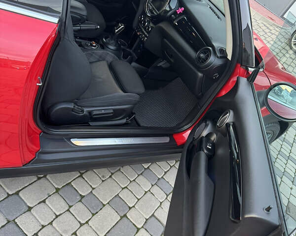 Красный Мини Купер, объемом двигателя 1.5 л и пробегом 80 тыс. км за 20500 $, фото 8 на Automoto.ua