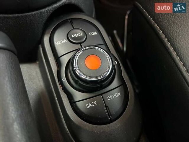 Червоний Міні Cooper, об'ємом двигуна 2 л та пробігом 105 тис. км за 17990 $, фото 34 на Automoto.ua