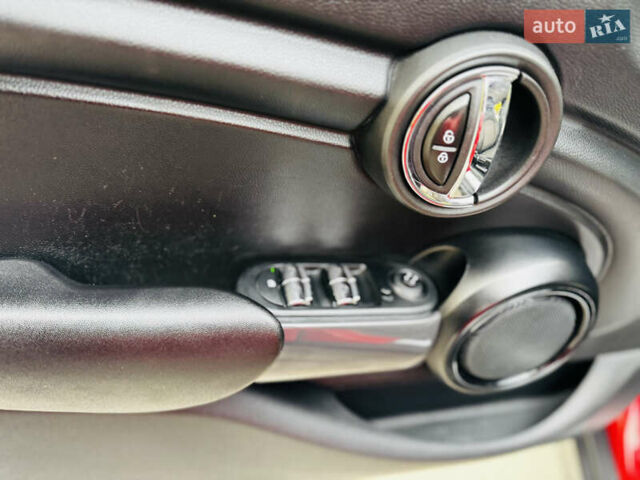 Червоний Міні Cooper, об'ємом двигуна 1.5 л та пробігом 206 тис. км за 17500 $, фото 38 на Automoto.ua